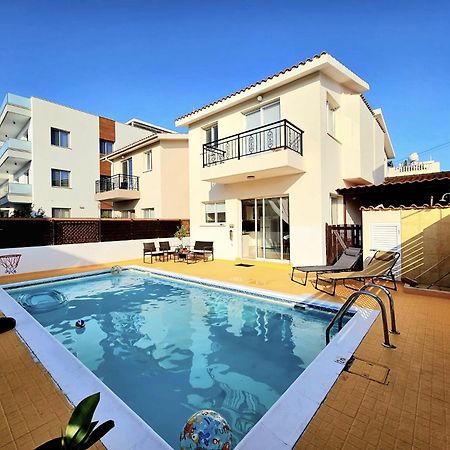 Spacious Villa With Private Pool Paphos Extérieur photo